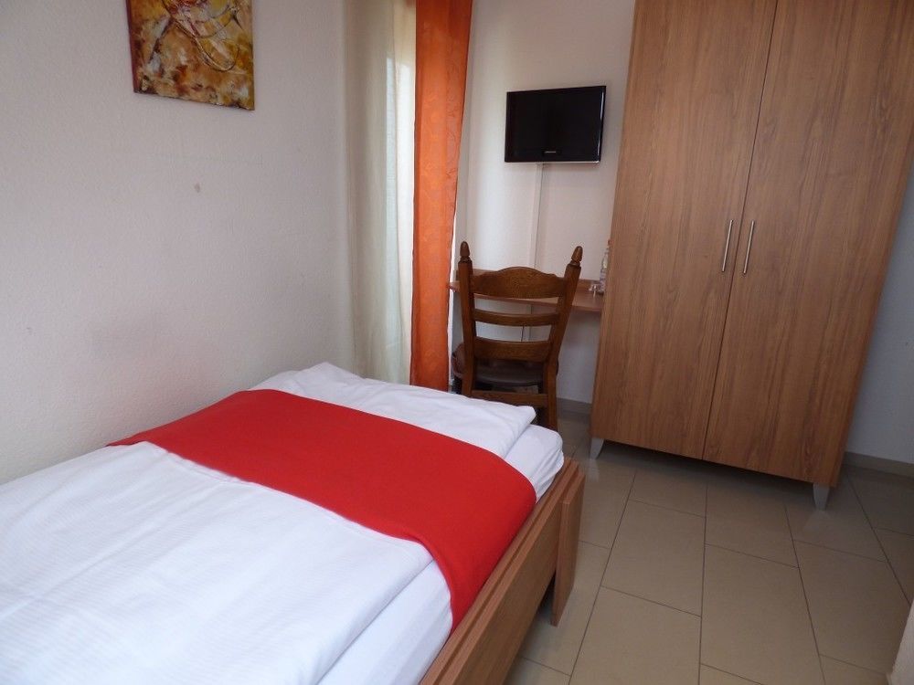 Hotel Art Inn Dinslaken Ngoại thất bức ảnh