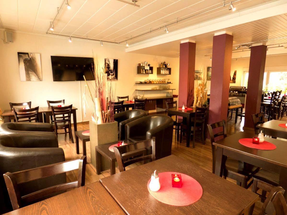 Hotel Art Inn Dinslaken Ngoại thất bức ảnh