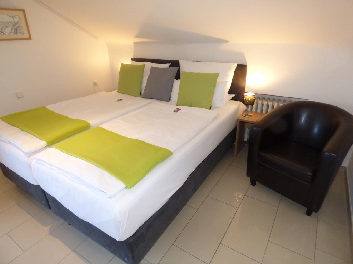 Hotel Art Inn Dinslaken Ngoại thất bức ảnh