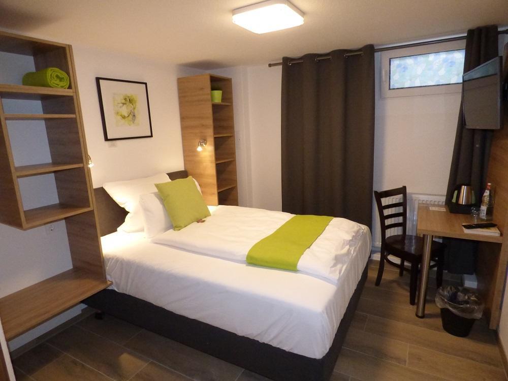 Hotel Art Inn Dinslaken Ngoại thất bức ảnh